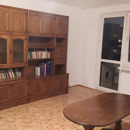 Uroczy Apartament Z Bezplatnych Parkingiem Warszawa Eksteriør billede