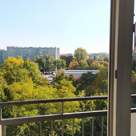 Uroczy Apartament Z Bezplatnych Parkingiem Warszawa Eksteriør billede